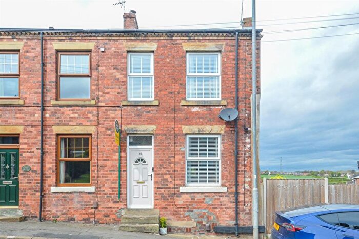 3 Bedroom Semi Detached House For Sale In Hall Cliffe Road, Horbury, Wakefield, WF4