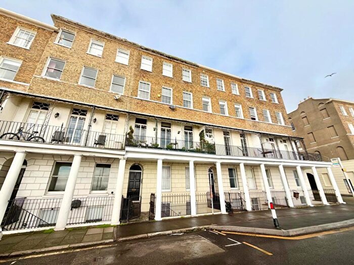 1 Bedroom Flat To Rent In Wellington Crescent, Ramsgate, Kent, CT11