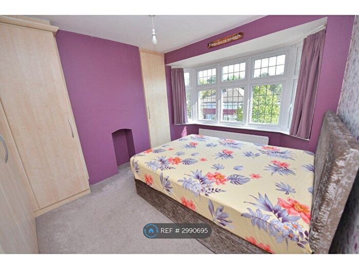 3 Bedroom Semi-Detached House To Rent In Cloonmore Avenue, Orpington, BR6