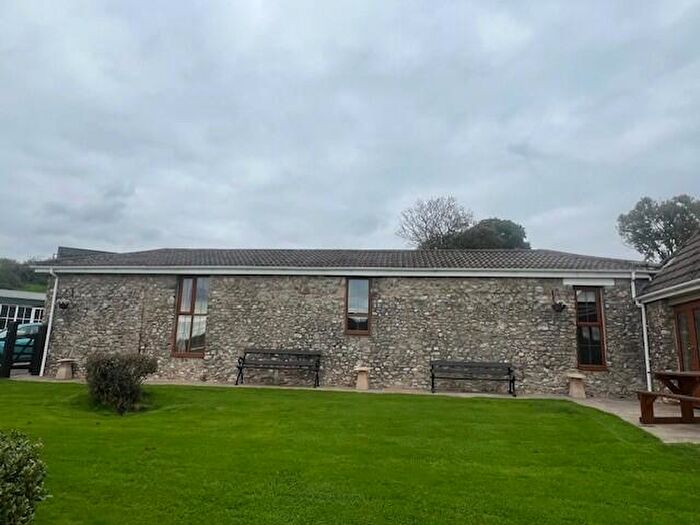 1 Bedroom Bungalow To Rent In Southleigh, EX24