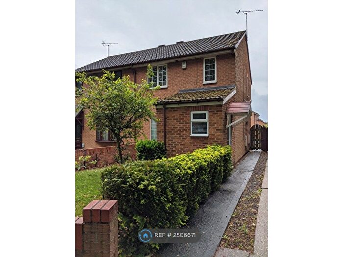 2 Bedroom Semi-Detached House To Rent In St Margaret's Court, Hull, HU8