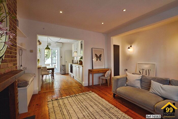 1 Bedroom Flat To Rent In Anselm Rd, Fulham, London, SW6