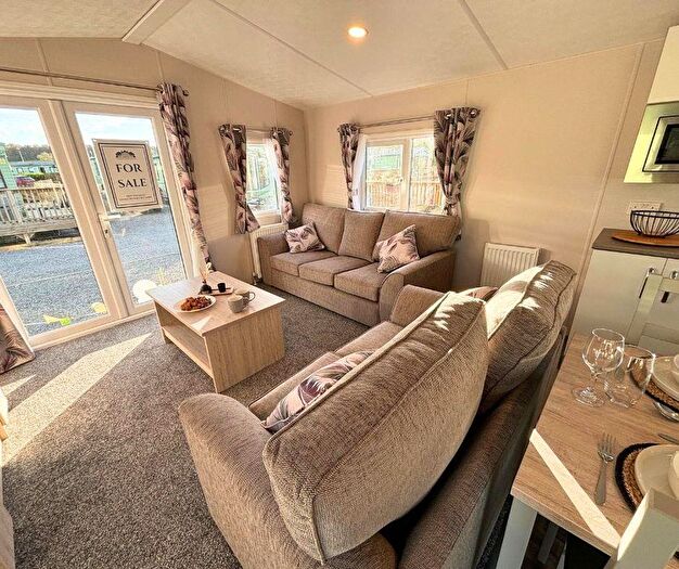 2 Bedroom Mobile/park Home For Sale In Thorpe Farm, Greta Bridge, Barnard Castle, County Durham, DL12