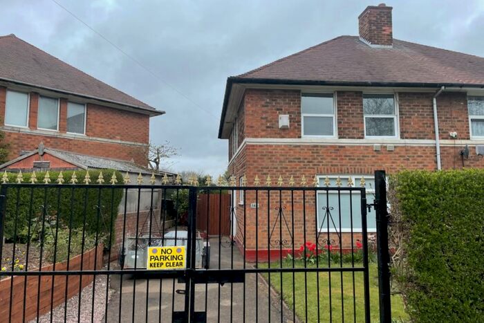 3 Bedroom Semi-Detached House To Rent In Bushbury Road, Stechford, Birmingham, B33