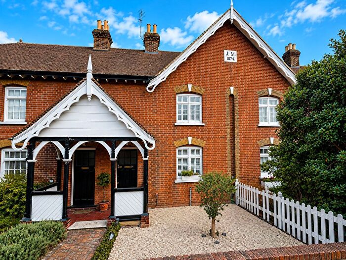 2 Bedroom Terraced House For Sale In Burnt Oak Lane, Sidcup, DA15