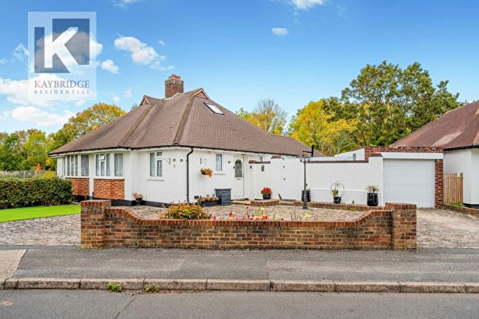 3 Bedroom Bungalow For Sale In Burford Road, Worcester Park, KT4