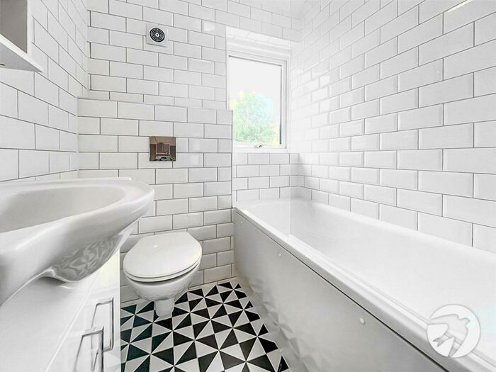 2 Bedroom Terraced House To Rent In Parkside Avenue, Bexleyheath, DA7