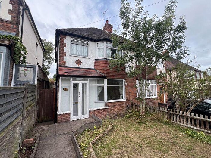 3 Bedroom Semi-Detached House For Sale In Dyas Road, Great Barr, Birmingham, B44