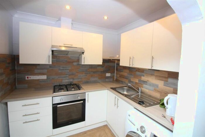 1 Bedroom Flat To Rent In Arcade Road, Ilfracombe EX34