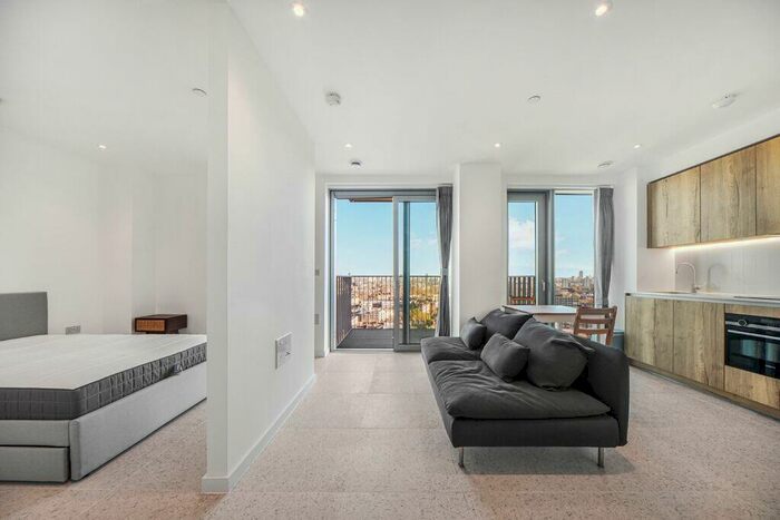 Apartment To Rent In Tapestry Way London, E1