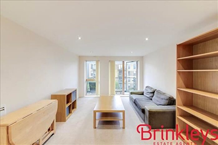 2 Bedroom Flat To Rent In Lawrie House, Wimbledon, SW19