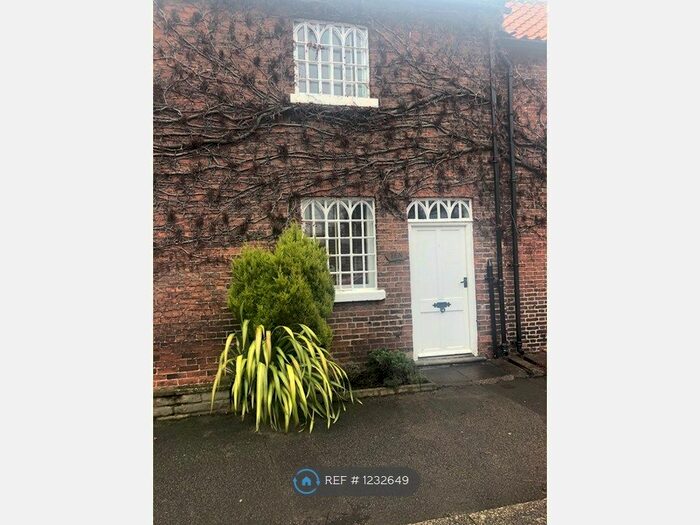 2 Bedroom Terraced House To Rent In High Street, Blyth, S81