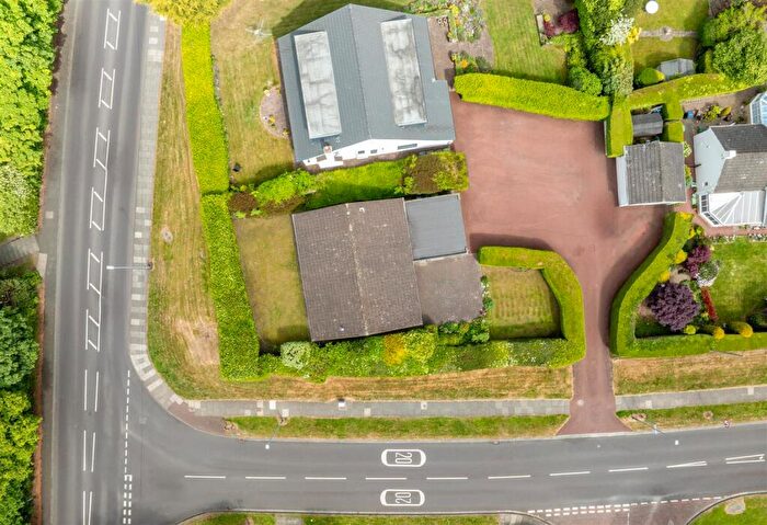 2 Bedroom Detached Bungalow For Sale In Fellside Road, Whickham, NE16