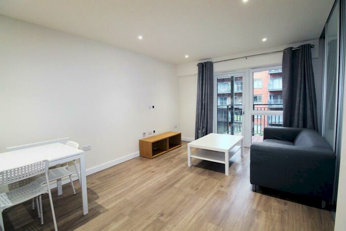 1 Bedroom Apartment To Rent In Beaufort Square, NW9