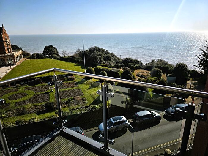 1 Bedroom Flat For Sale In Pavilion Court, Felixstowe, IP11