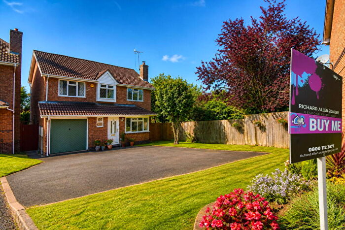 4 Bedroom Detached House For Sale In Botany Drive, Dudley, DY3