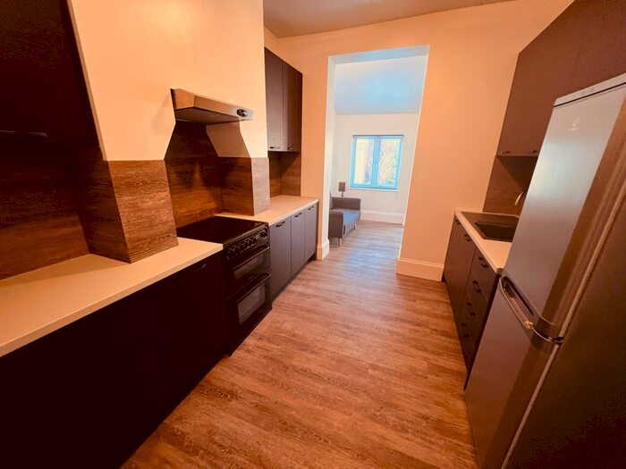 5 Bedroom Terraced House To Rent In Parkhurst Road, London, N11