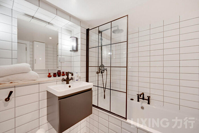 1 Bedroom Apartment For Sale In Gowers Walk, Aldgate East, E1