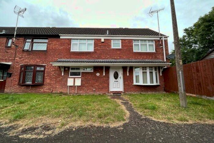 3 Bedroom Property To Rent In Heronfield Close, Redditch, B98