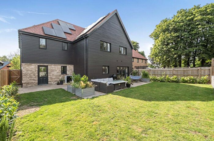 5 Bedroom Detached House For Sale In Green Drive, Etchinghill, CT18