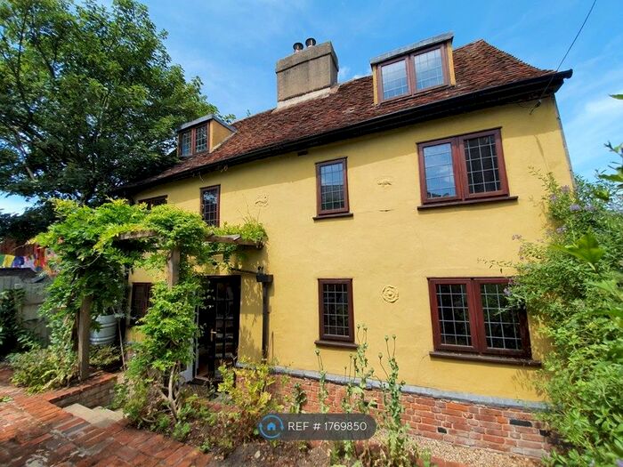 3 Bedroom Detached House To Rent In St. Johns Green, Colchester, CO2