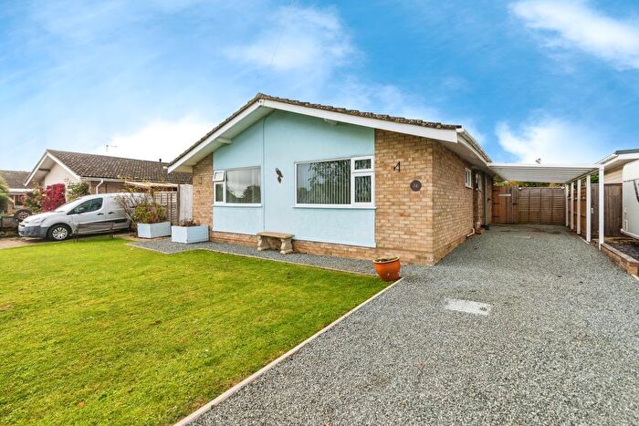 3 Bedroom Detached Bungalow For Sale In Greenbank, Halesworth, IP19