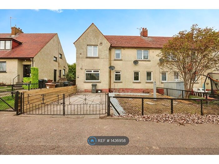 3 Bedroom Flat To Rent In Fowler Avenue, Aberdeen, AB16