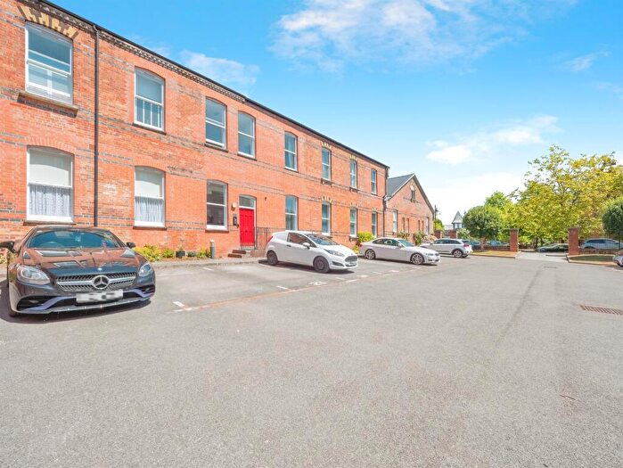 2 Bedroom Apartment For Sale In Hawthorn Road, Charlton Down, Dorchester, DT2