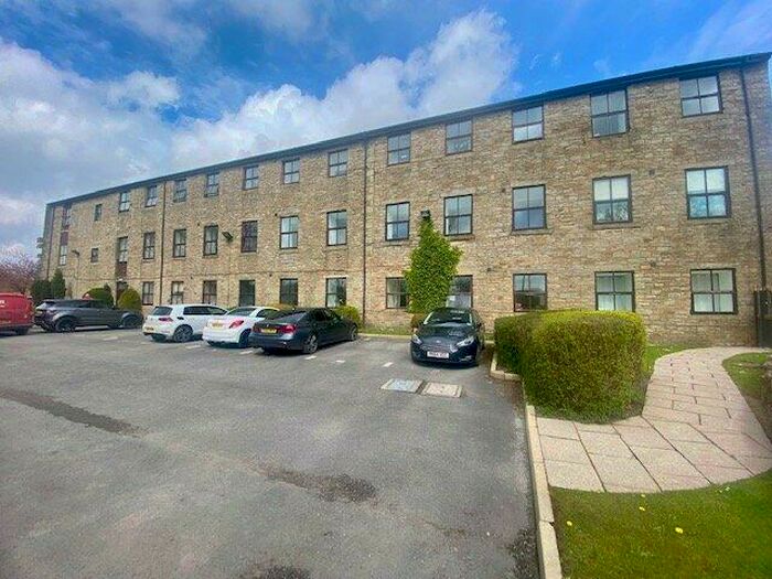 2 Bedroom Apartment To Rent In Red Lumb, Rochdale, Lancashire, OL12