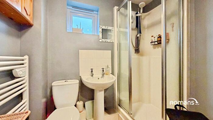 1 Bedroom Apartment For Sale In Englefield Way, Basingstoke, Hampshire, RG24