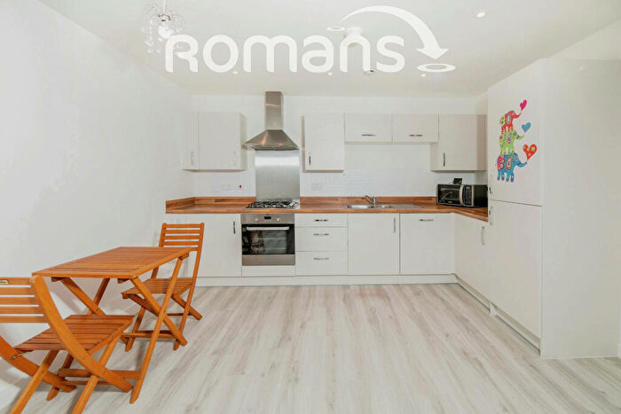 2 Bedroom Apartment To Rent In Nightingale Way, RG30