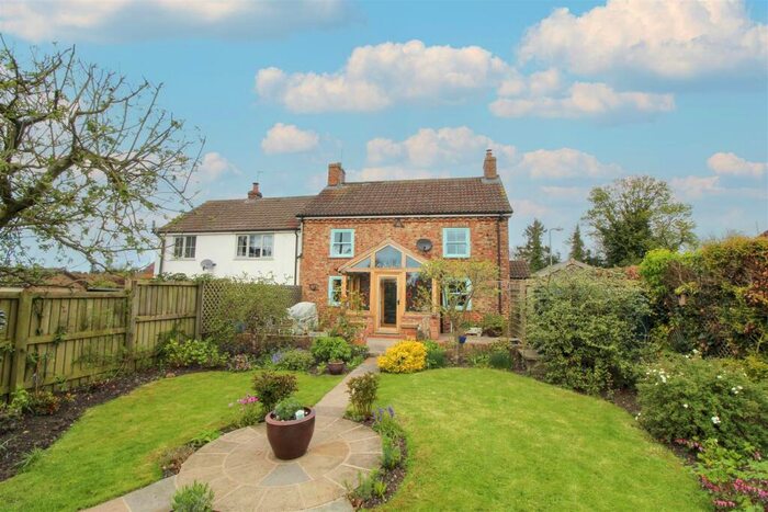 4 Bedroom Semi-Detached House For Sale In South Otterington, Northallerton, DL7