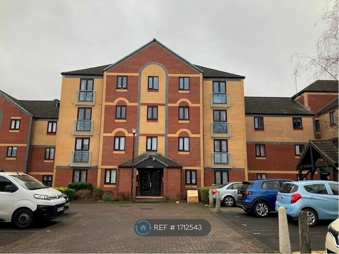 2 Bedroom Flat To Rent In Crates Close, Kingswood, Bristol, BS15