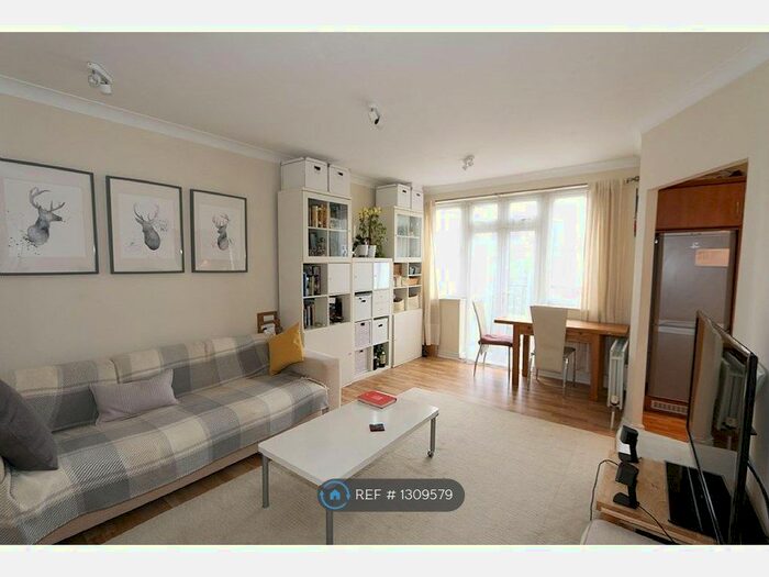 1 Bedroom Flat To Rent In Elizabeth Gardens, Isleworth TW7