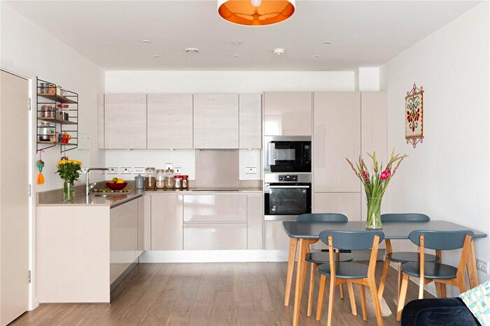 2 Bedroom Apartment For Sale In Nellie Cressall Way, Bow, London, E3