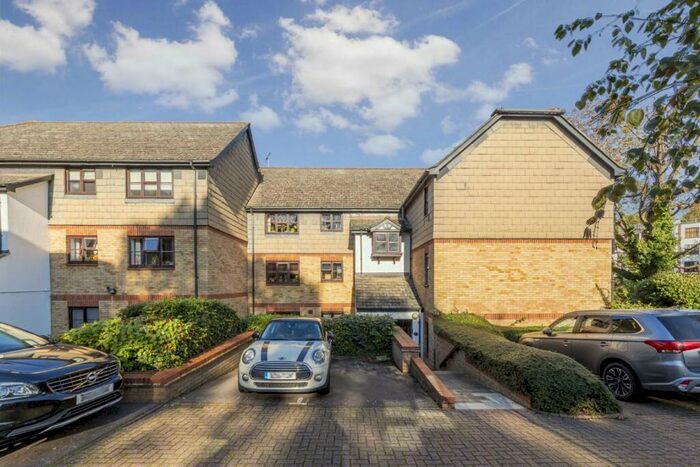 1 Bedroom Flat To Rent In Pages Hill, London, N10