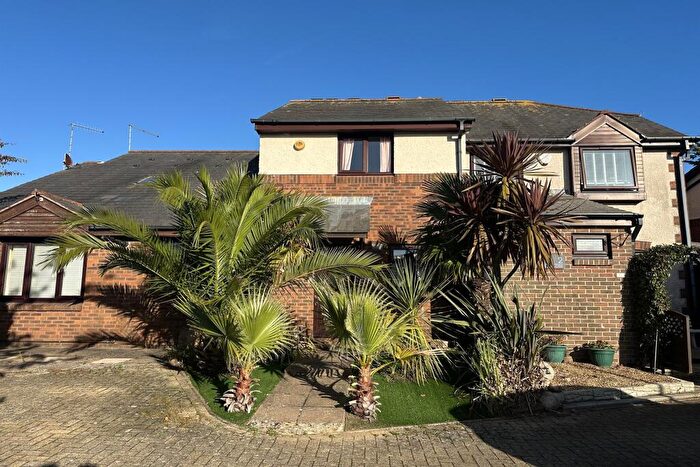 2 Bedroom Terraced House For Sale In Baiter Park, BH15