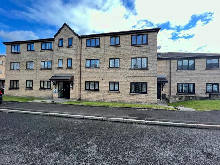 2 Bedroom Flat To Rent In Moorfield Chase, Bolton, BL4