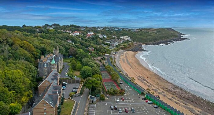 2 Bedroom Flat For Sale In Langland Bay Road, Langland, Swansea, SA3