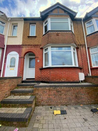 2 Bedroom Property To Rent In Gravesend, DA12