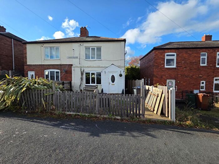 3 Bedroom Semi-Detached House For Sale In Samuel Square, Barnsley, S75
