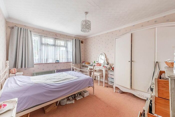 3 Bedroom Semi-detached House To Rent In Merrion Avenue, Stanmore, HA7