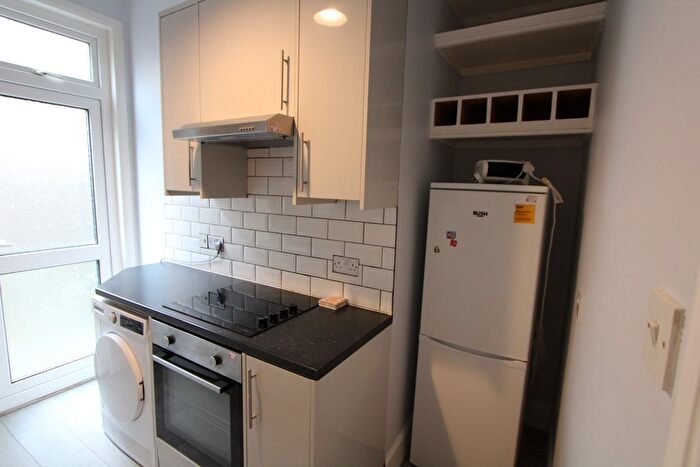 1 Bedroom Flat To Rent In Norbury Court Road, Norbury, SW16