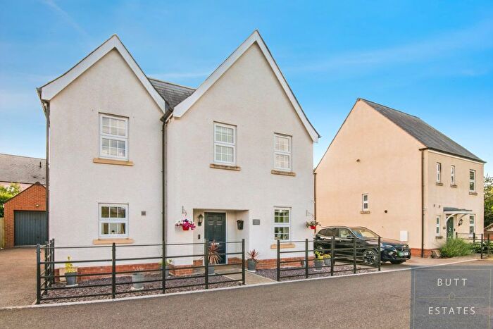 4 Bedroom Detached House For Sale In Ferryman Way, Exeter, EX2