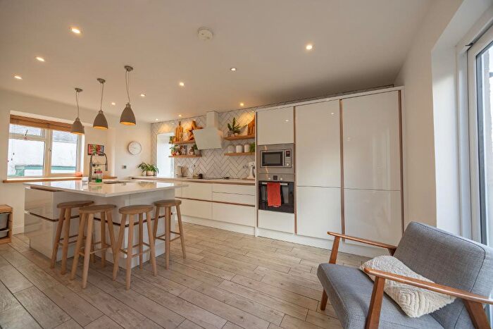 3 Bedroom Link Detached House For Sale In Dunmore House, Crosshills, Auchtermuchty, Fife, KY14