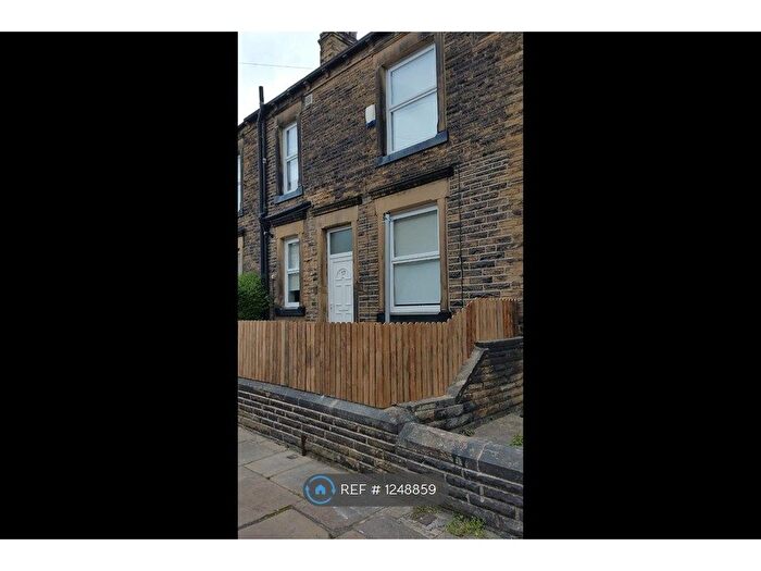 3 Bedroom Terraced House To Rent In Zoar Street, Morley, Leeds, LS27