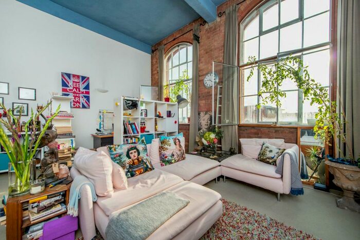 2 Bedroom Flat To Rent In Fairfield Road, London, E3