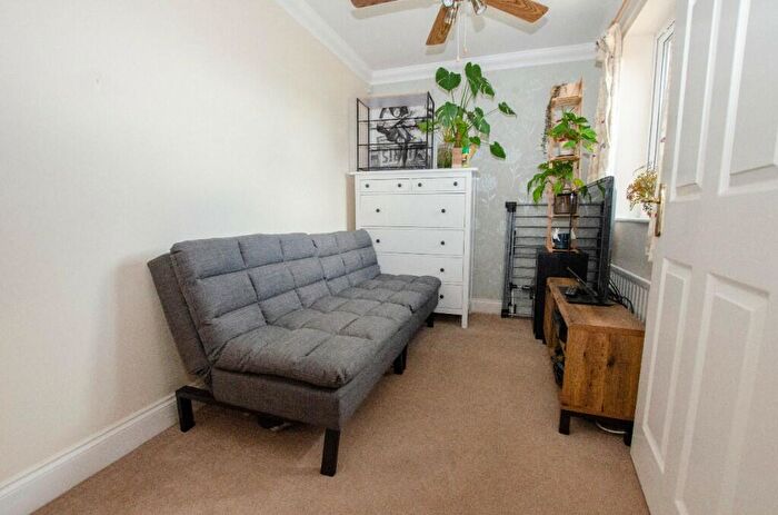 2 Bedroom Semi-Detached Bungalow For Sale In Kinsbourne Way, Southampton, Hampshire, SO19