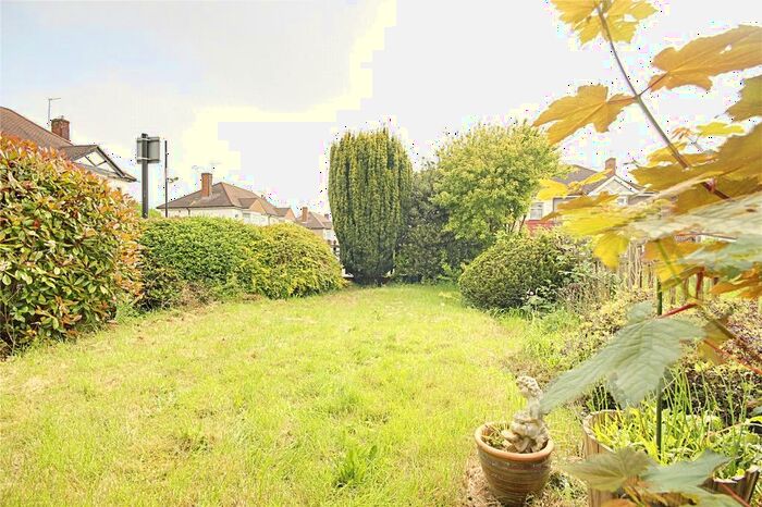 2 Bedroom Maisonette To Rent In Frederick Crescent, Enfield, EN3