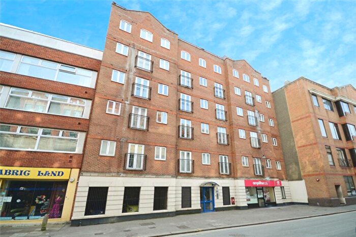 2 Bedroom Apartment For Sale In Cheapside, Reading, RG1
